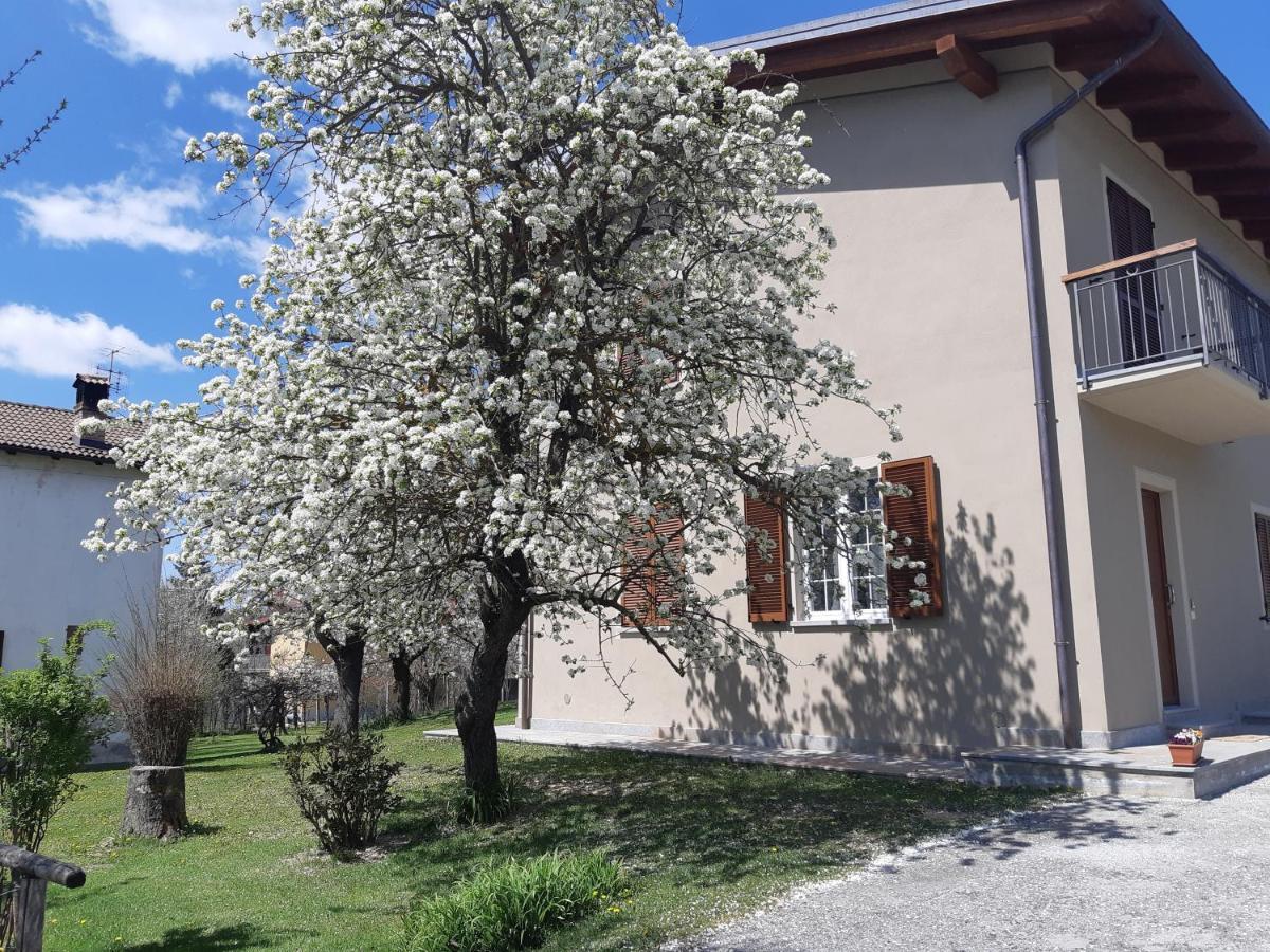 L'Isola Dla Cerrea Bed & Breakfast Mombasiglio Exterior photo
