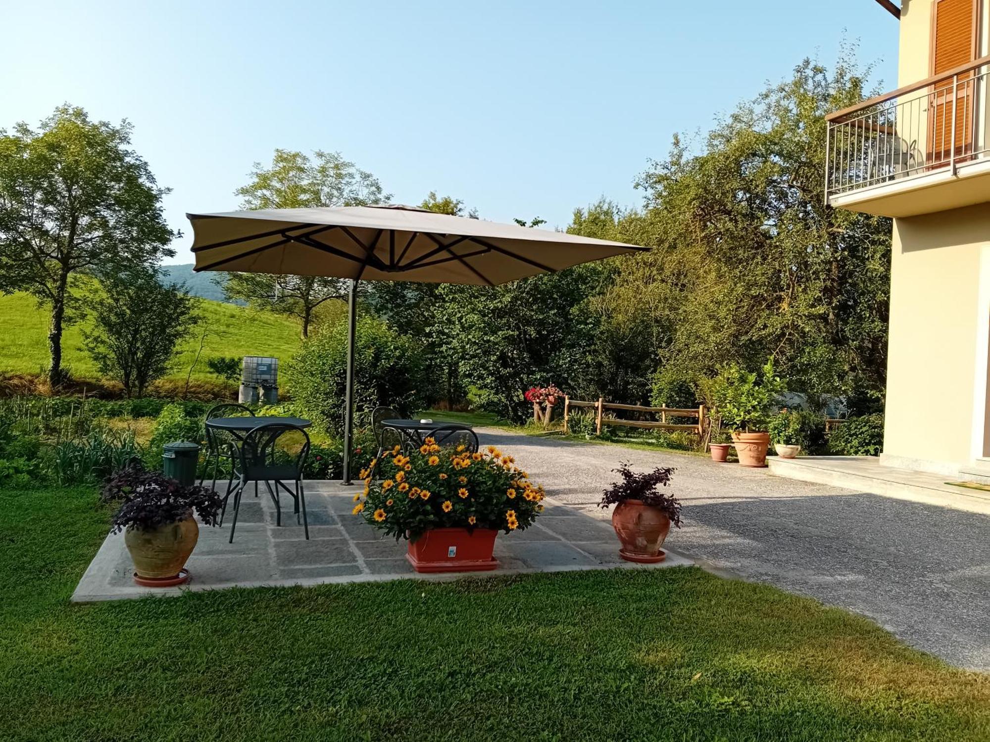 L'Isola Dla Cerrea Bed & Breakfast Mombasiglio Exterior photo